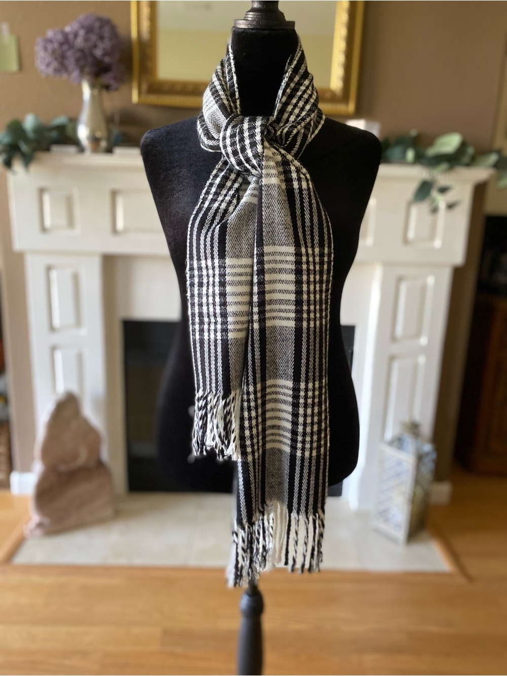 Classic Black & White Plaid Fringe Scarf - Unbranded